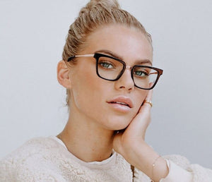 Woman wearing BB2931 eyeglasses