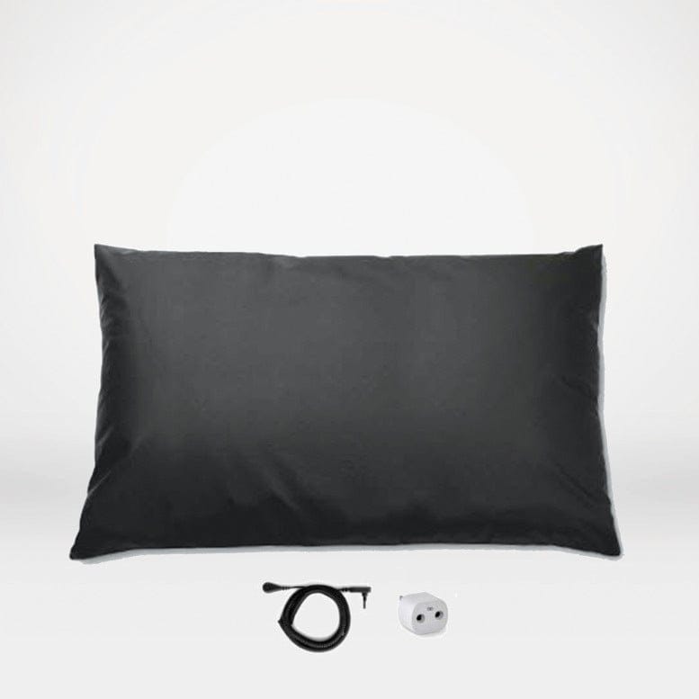 EA3017_1 Black pillow with accessories