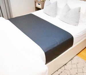 Bed runner on bed, EAEL3468