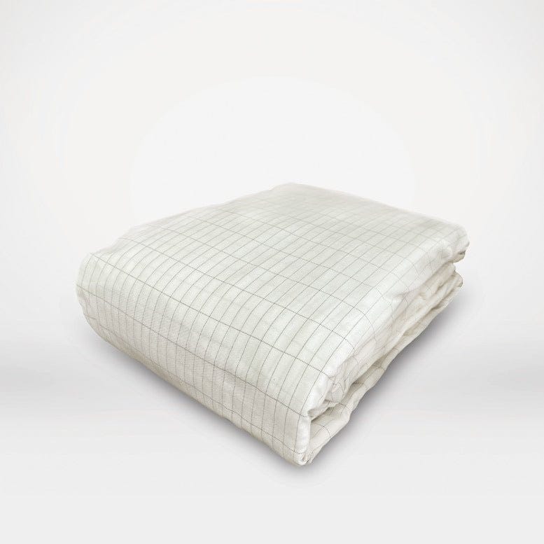 GO1820 White Grid Patterned Blanket