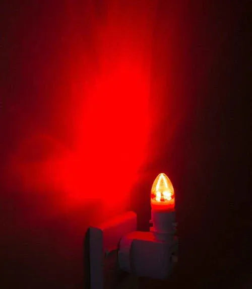 Red night light plug-in for better sleep