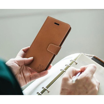 SafeSleeve Leather Phone Case