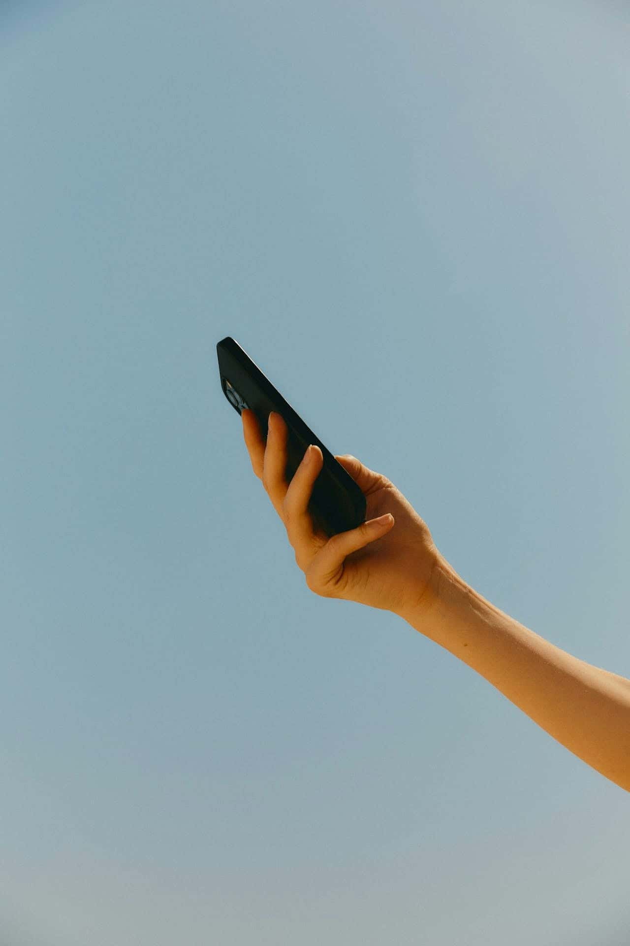 The iPhone Radiation Warning Hidden in Your Settings
