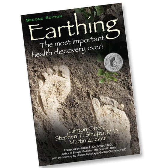 Book cover with footprints in dirt.