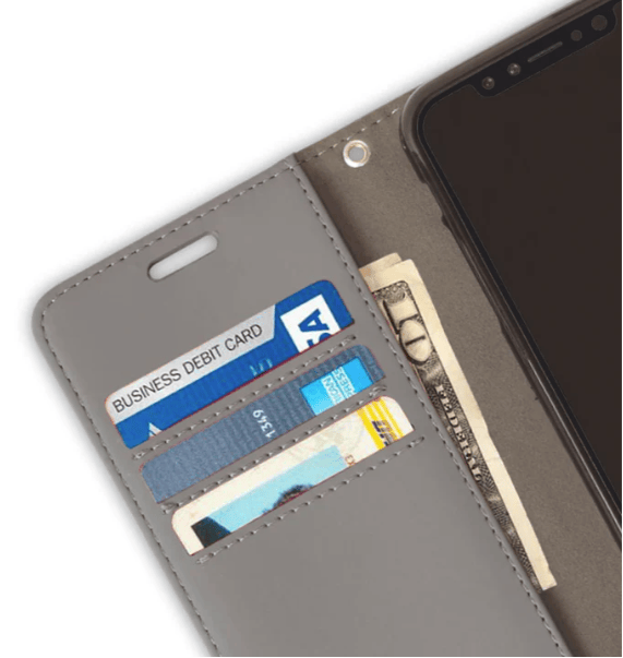 Wallet case with cards and cash, screenshot from Nov 2025.