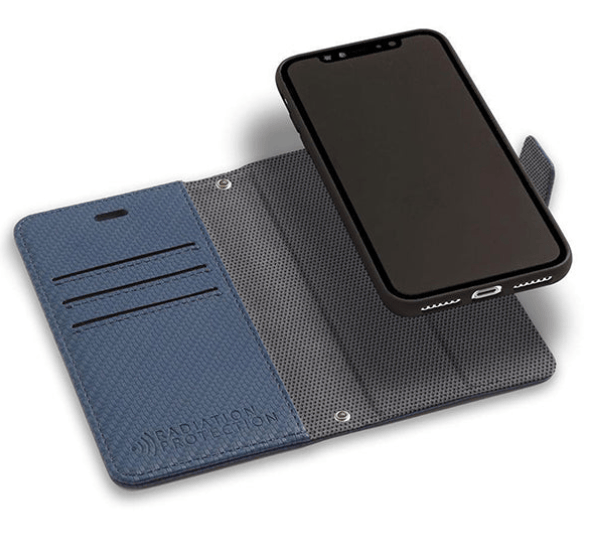 Blue phone wallet case with phone, screenshot Nov 28, 2025